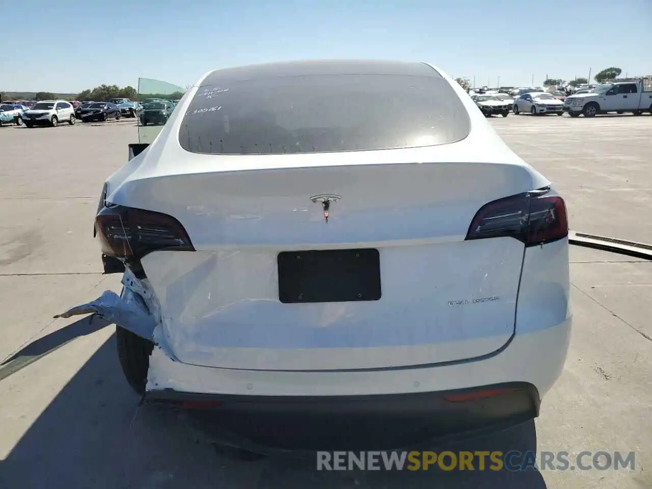 6 Photograph of a damaged car 7SAYGDEE8NF563304 TESLA MODEL Y 2022