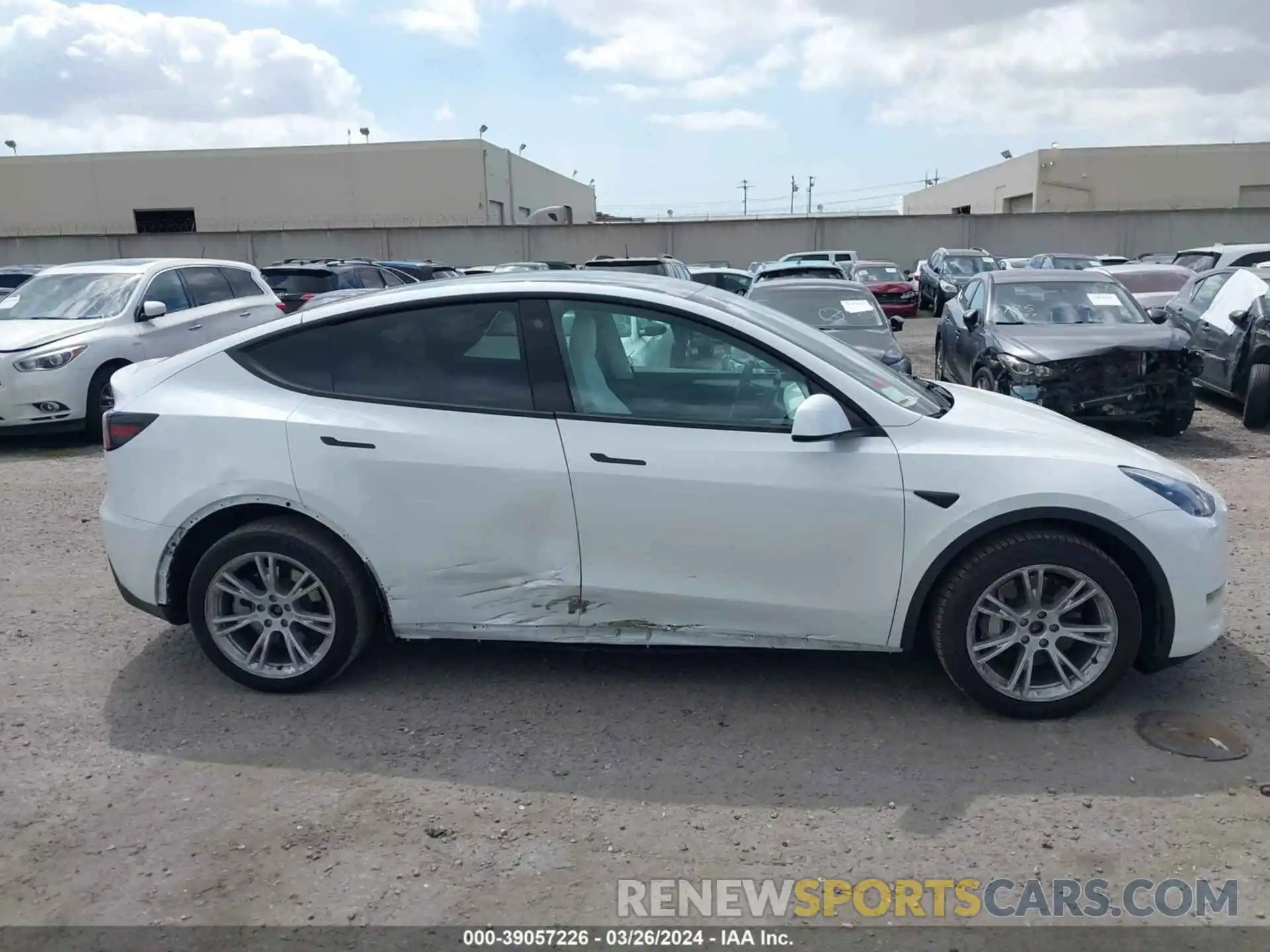 14 Photograph of a damaged car 7SAYGDEE8NF576604 TESLA MODEL Y 2022