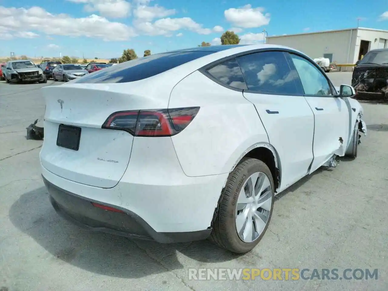 4 Photograph of a damaged car 7SAYGDEE9NF402511 TESLA MODEL Y 2022