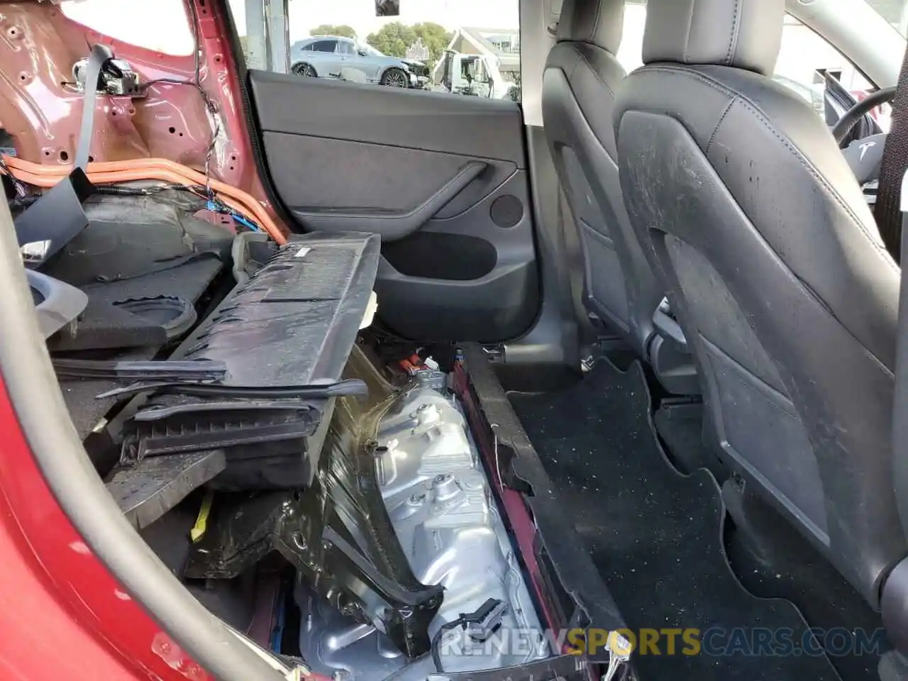 10 Photograph of a damaged car 7SAYGDEE9NF520414 TESLA MODEL Y 2022