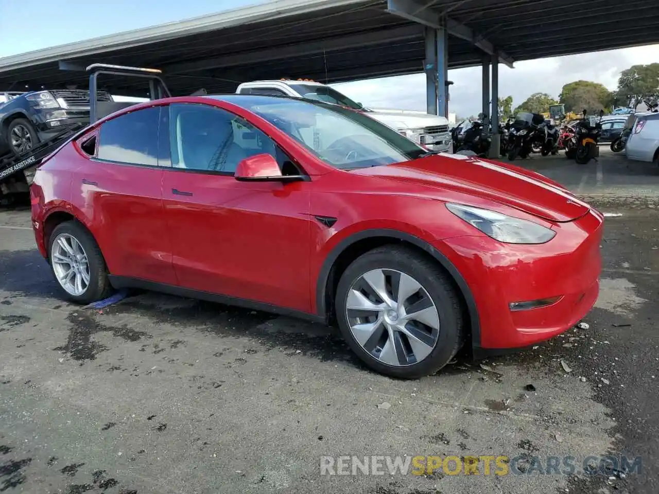 4 Photograph of a damaged car 7SAYGDEE9NF520414 TESLA MODEL Y 2022