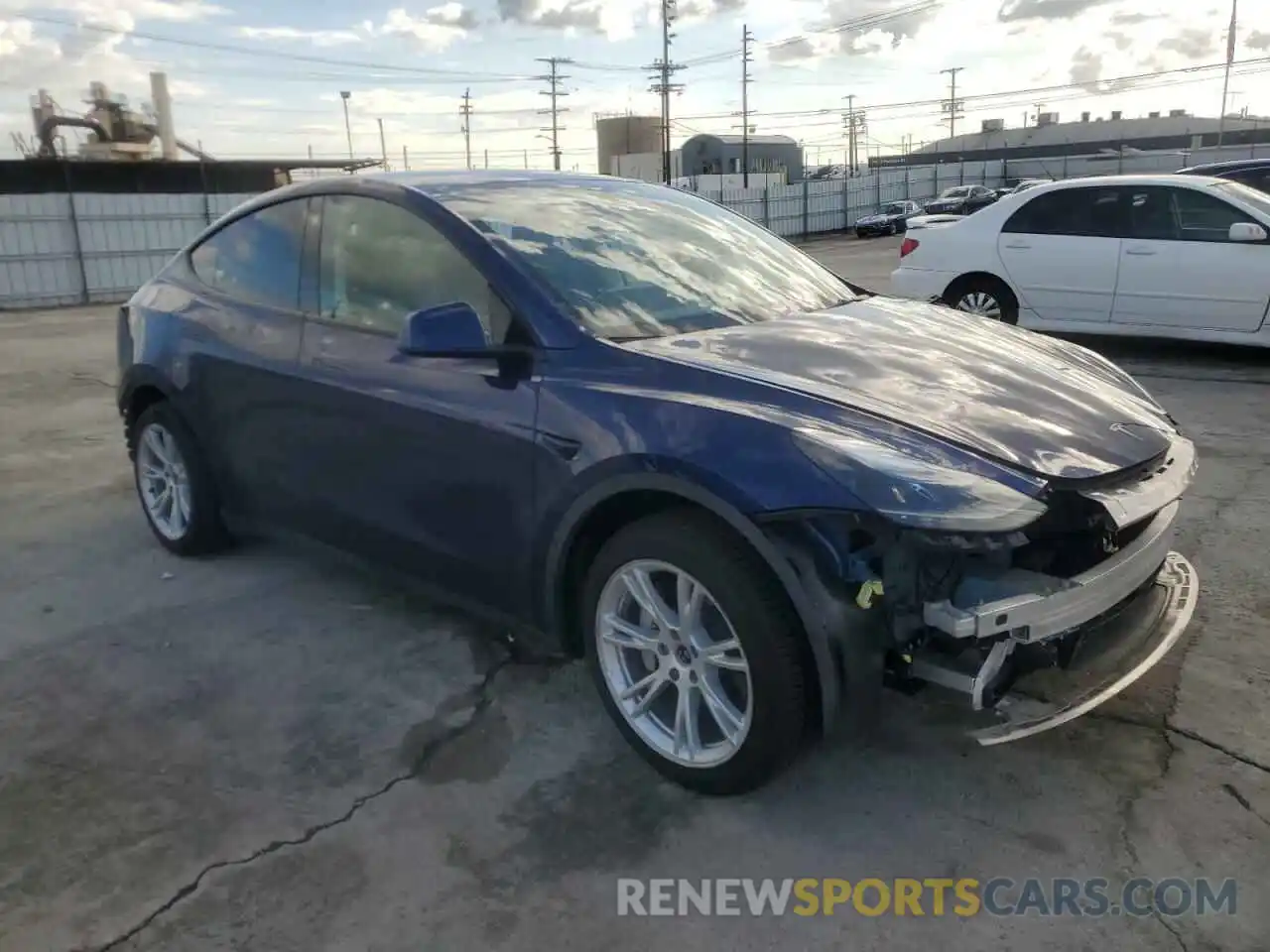 4 Photograph of a damaged car 7SAYGDEE9NF537908 TESLA MODEL Y 2022