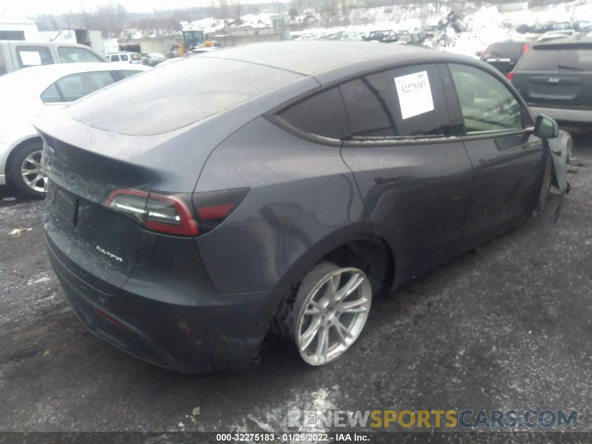 4 Photograph of a damaged car 7SAYGDEEXNF308010 TESLA MODEL Y 2022