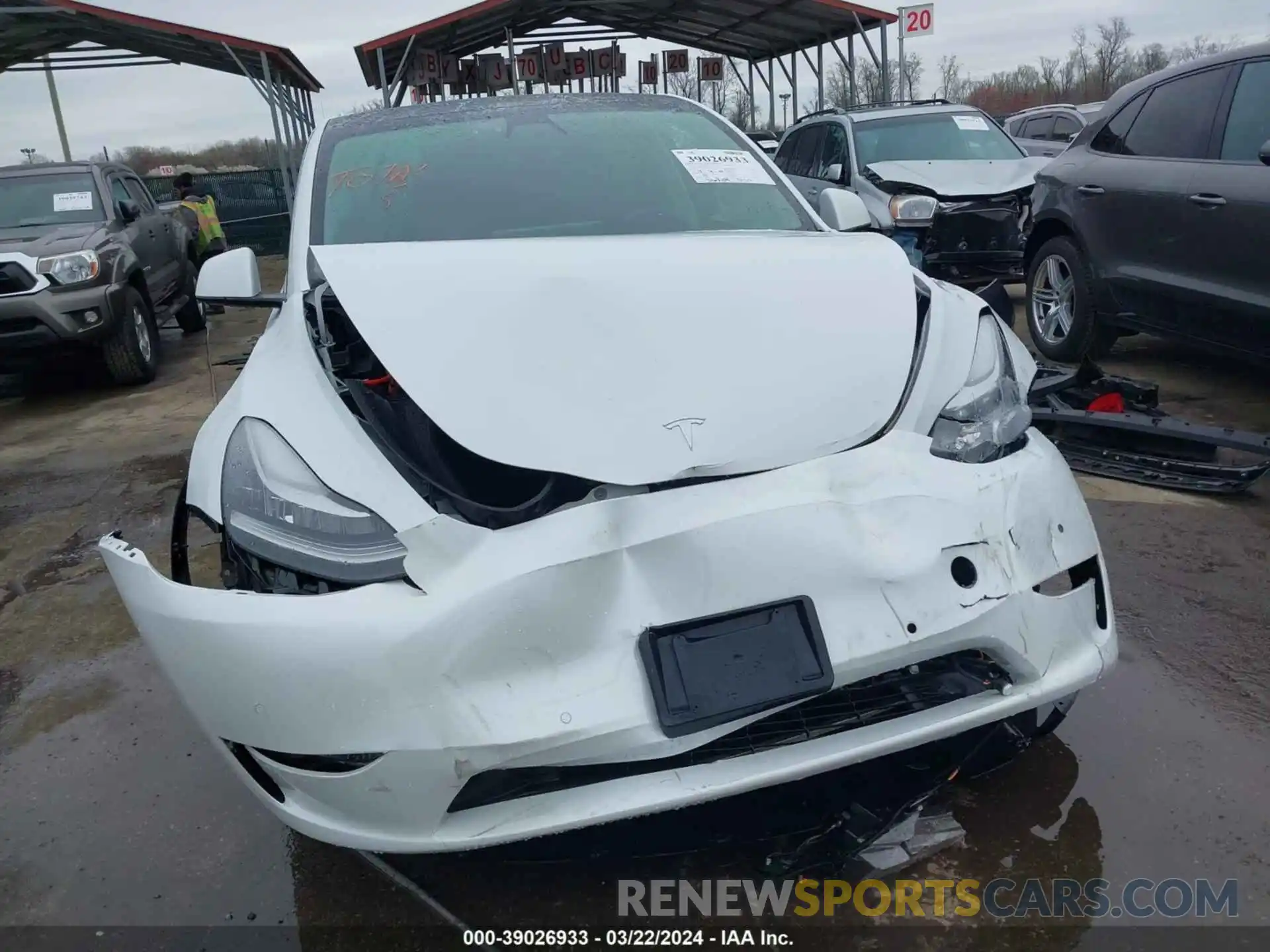 13 Photograph of a damaged car 7SAYGDEEXNF321288 TESLA MODEL Y 2022