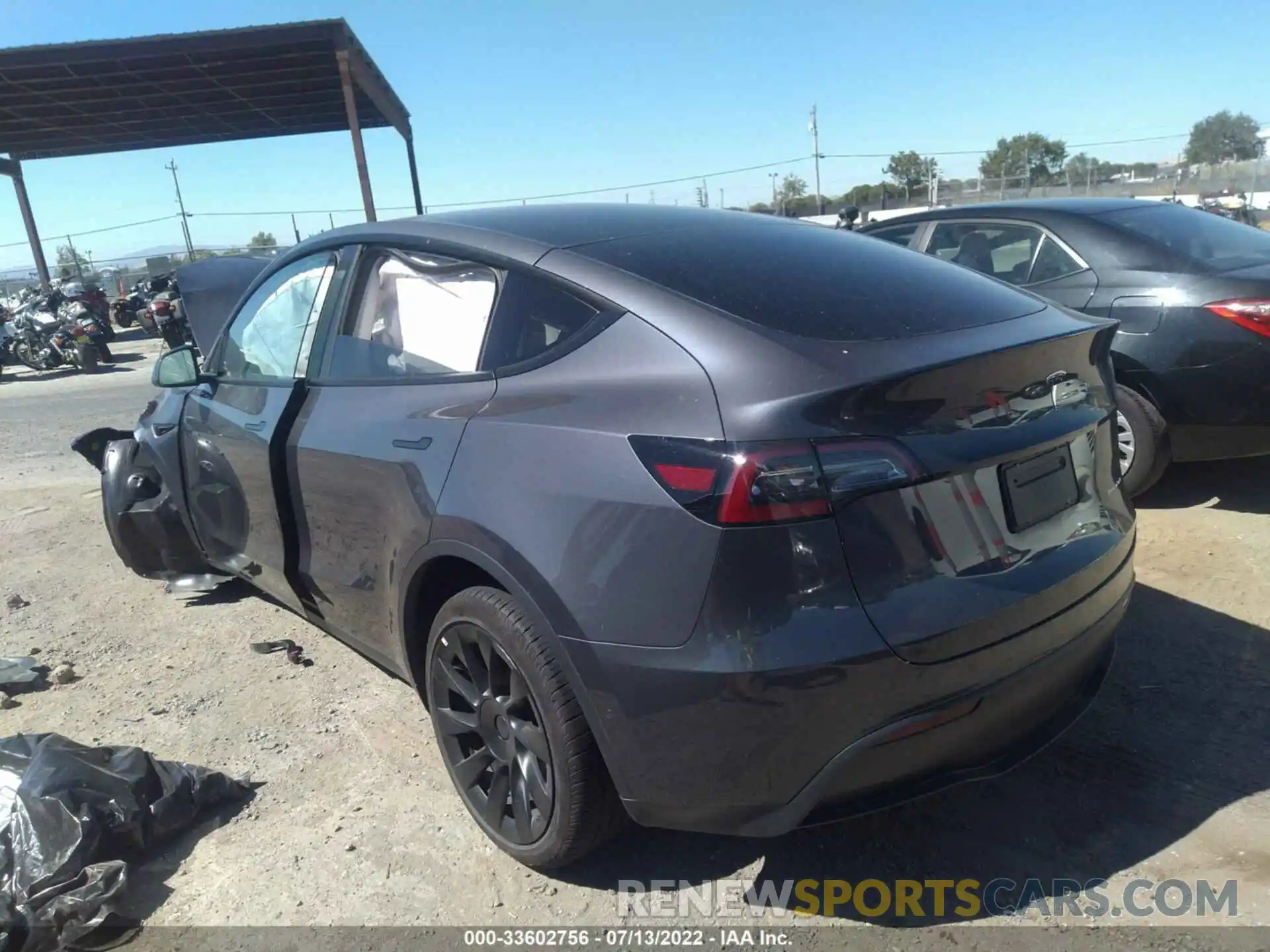 3 Photograph of a damaged car 7SAYGDEEXNF341105 TESLA MODEL Y 2022