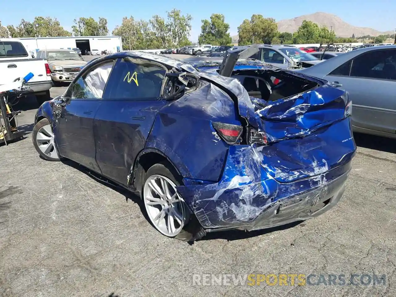 3 Photograph of a damaged car 7SAYGDEEXNF363394 TESLA MODEL Y 2022