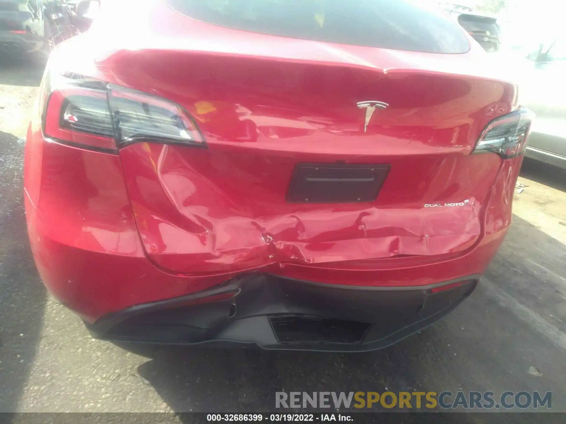 6 Photograph of a damaged car 7SAYGDEEXNF369213 TESLA MODEL Y 2022