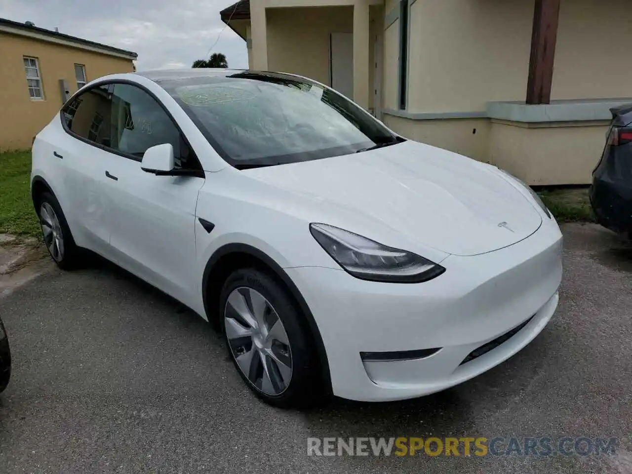 1 Photograph of a damaged car 7SAYGDEEXNF437669 TESLA MODEL Y 2022