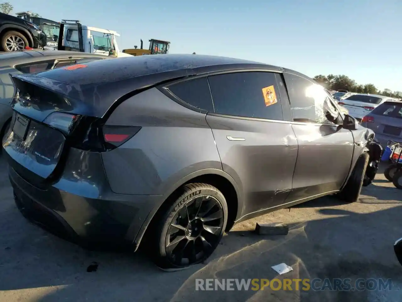 3 Photograph of a damaged car 7SAYGDEEXNF481767 TESLA MODEL Y 2022