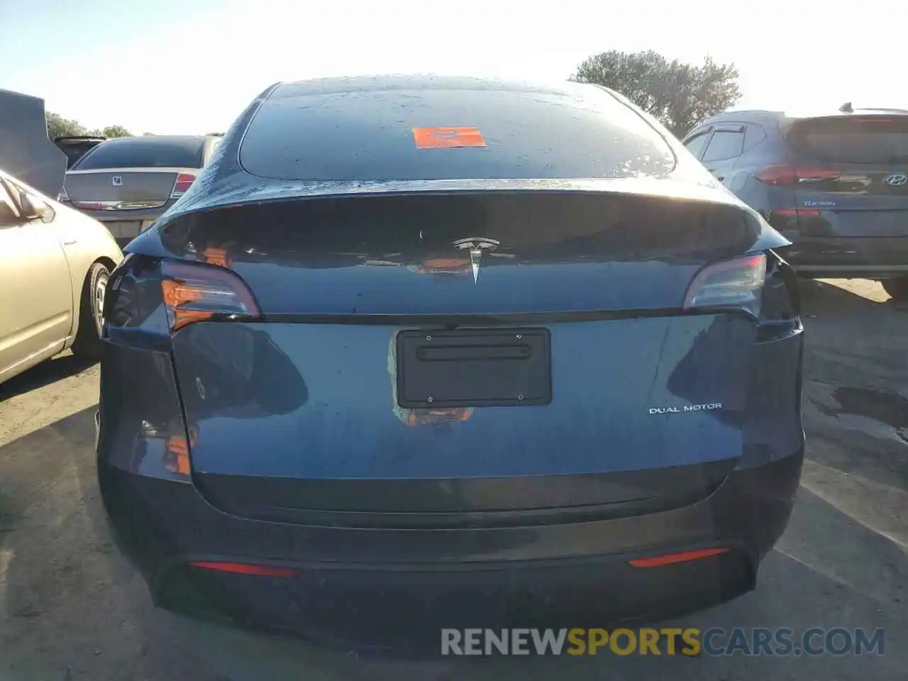 6 Photograph of a damaged car 7SAYGDEEXNF481767 TESLA MODEL Y 2022