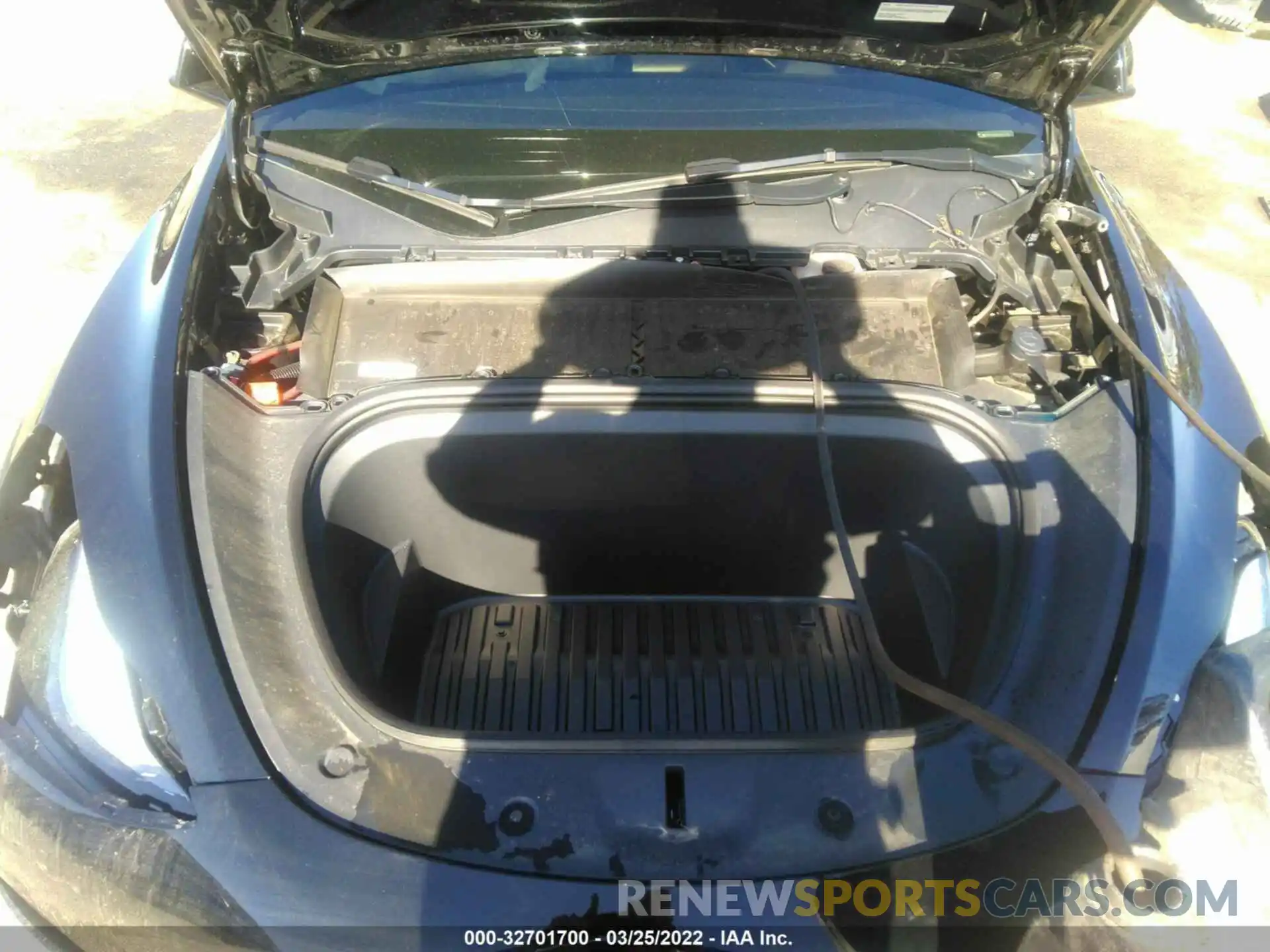 10 Photograph of a damaged car 7SAYGDEF0NF337816 TESLA MODEL Y 2022