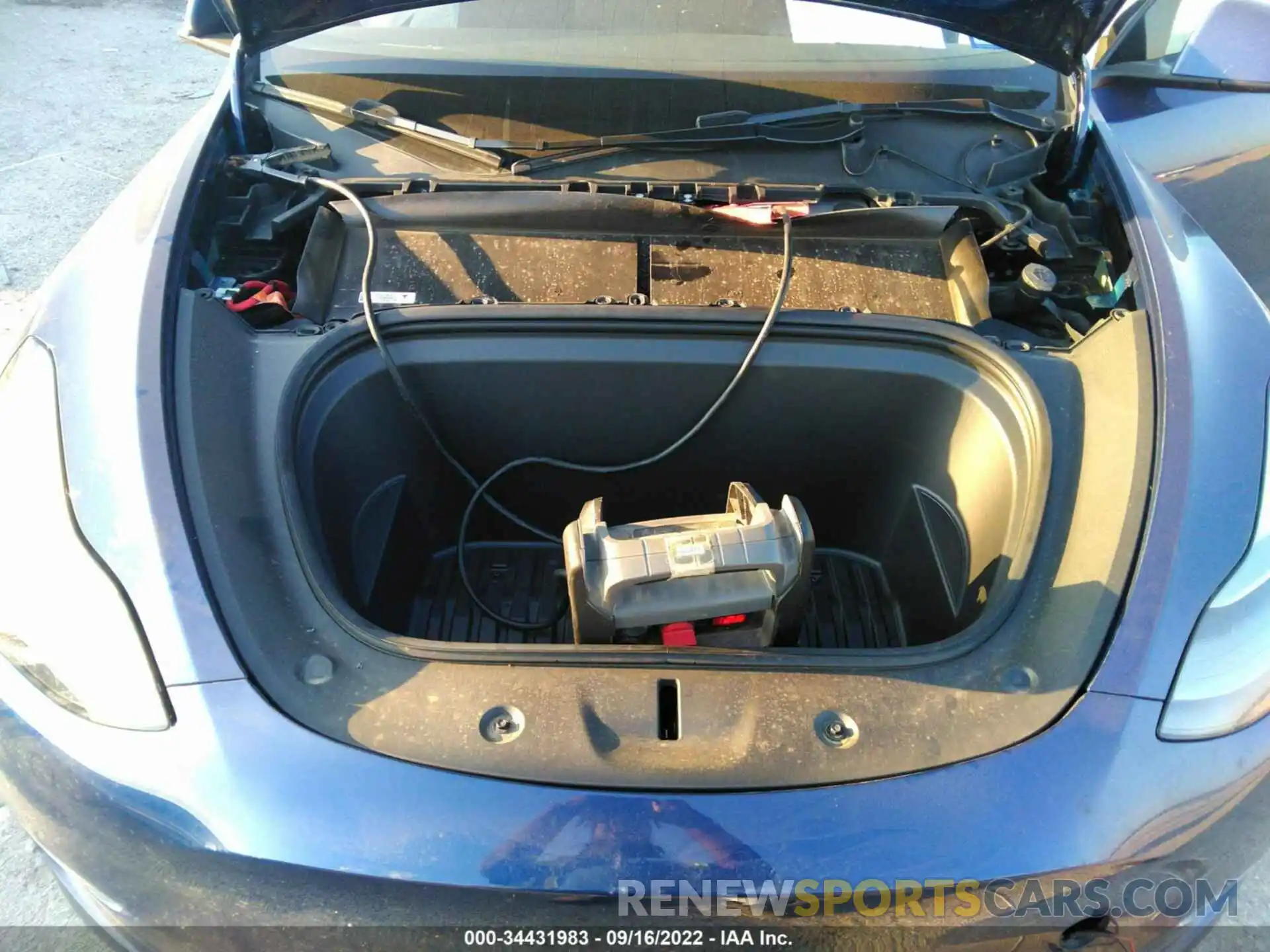 10 Photograph of a damaged car 7SAYGDEF0NF373070 TESLA MODEL Y 2022