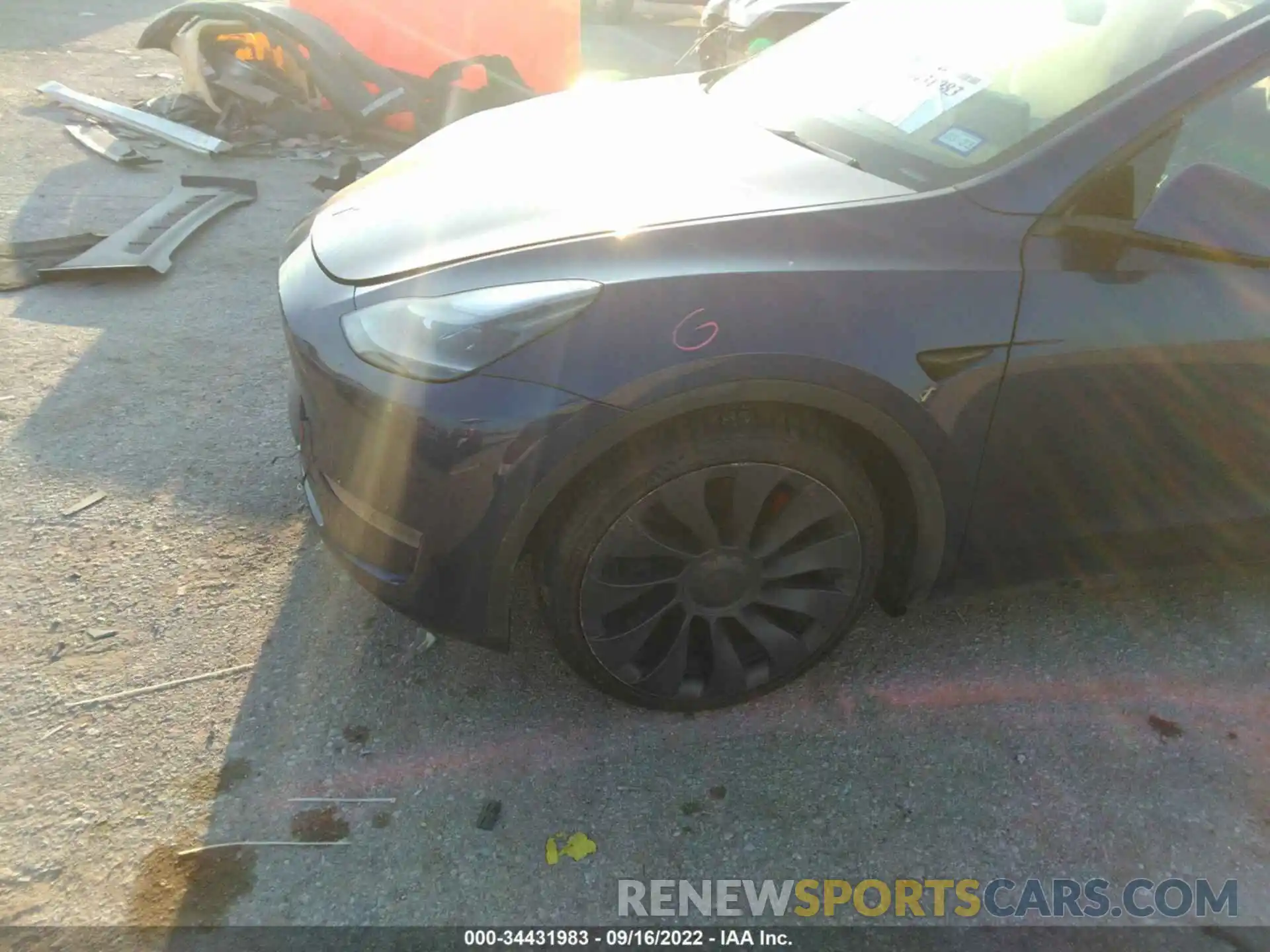 11 Photograph of a damaged car 7SAYGDEF0NF373070 TESLA MODEL Y 2022