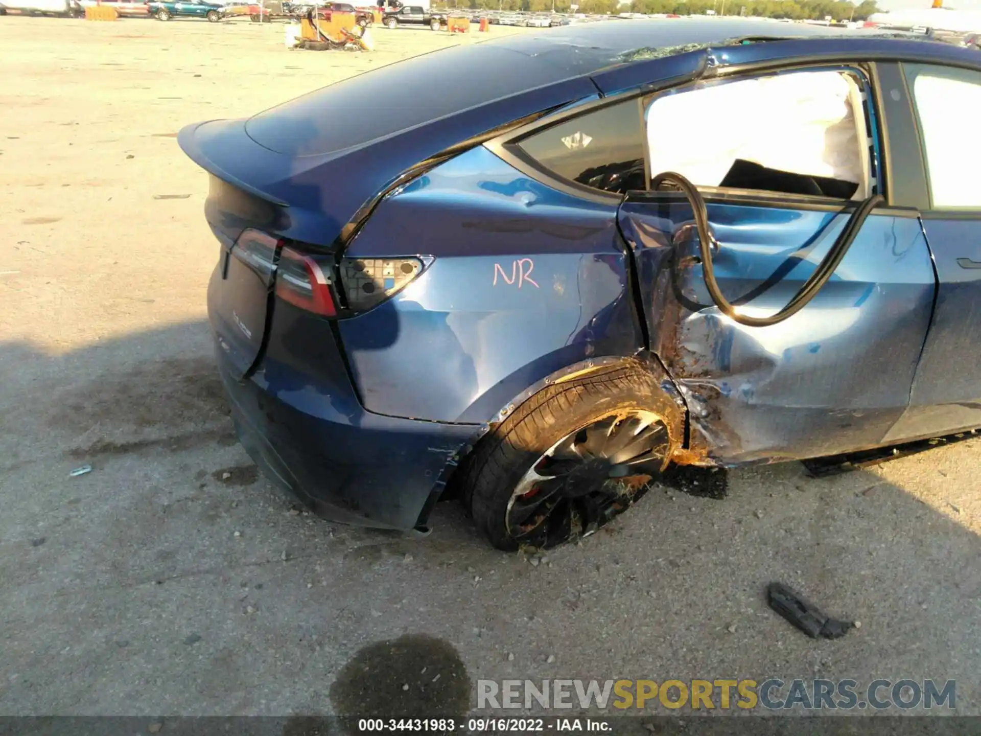 14 Photograph of a damaged car 7SAYGDEF0NF373070 TESLA MODEL Y 2022