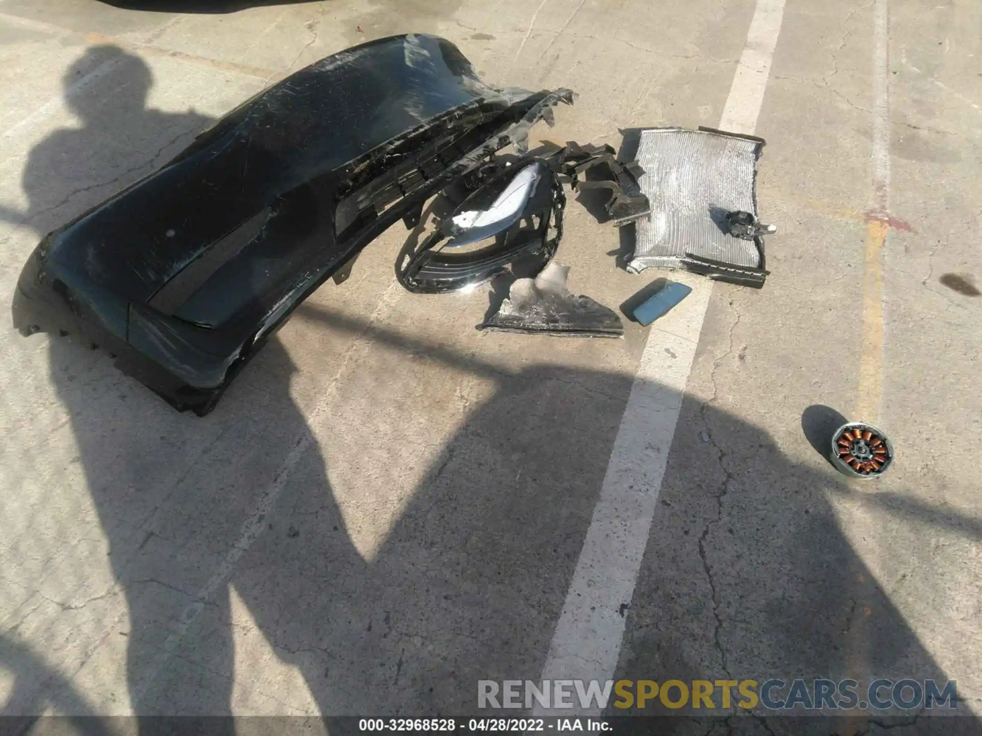 11 Photograph of a damaged car 7SAYGDEF0NF408092 TESLA MODEL Y 2022