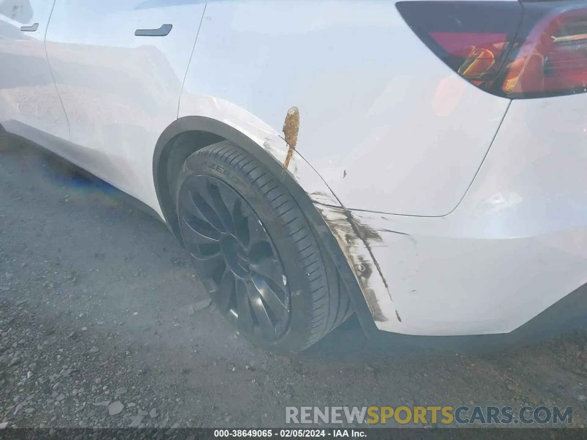 6 Photograph of a damaged car 7SAYGDEF0NF462587 TESLA MODEL Y 2022