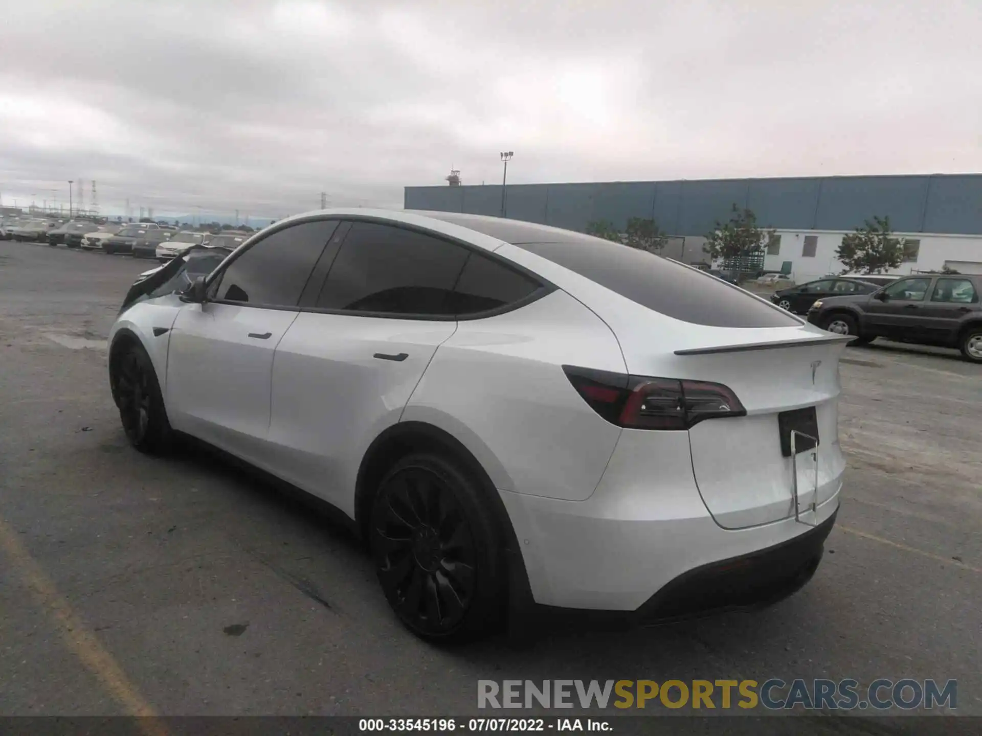 3 Photograph of a damaged car 7SAYGDEF0NF493323 TESLA MODEL Y 2022