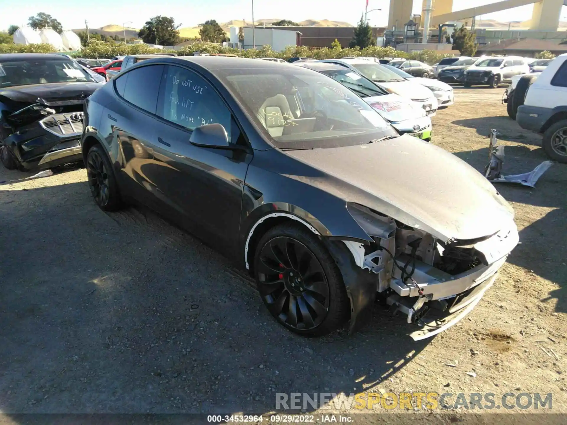 1 Photograph of a damaged car 7SAYGDEF1NF397054 TESLA MODEL Y 2022