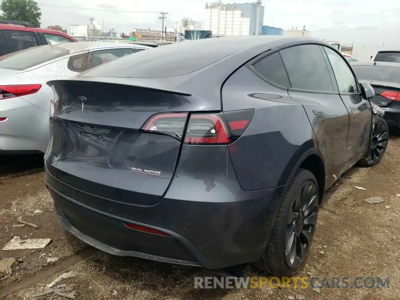 4 Photograph of a damaged car 7SAYGDEF1NF453560 TESLA MODEL Y 2022