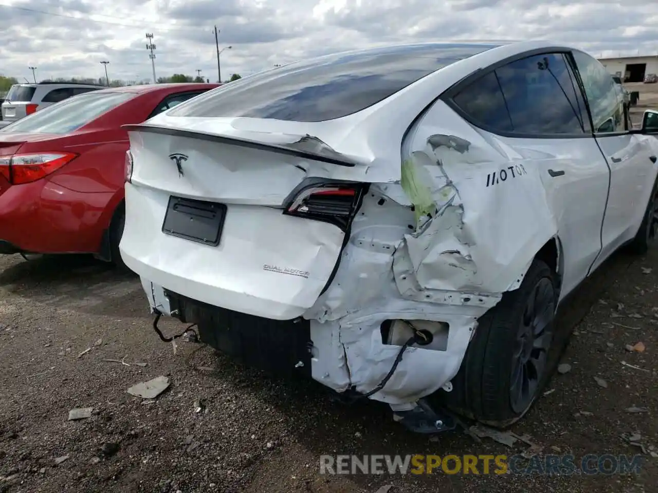 9 Photograph of a damaged car 7SAYGDEF2NF319091 TESLA MODEL Y 2022