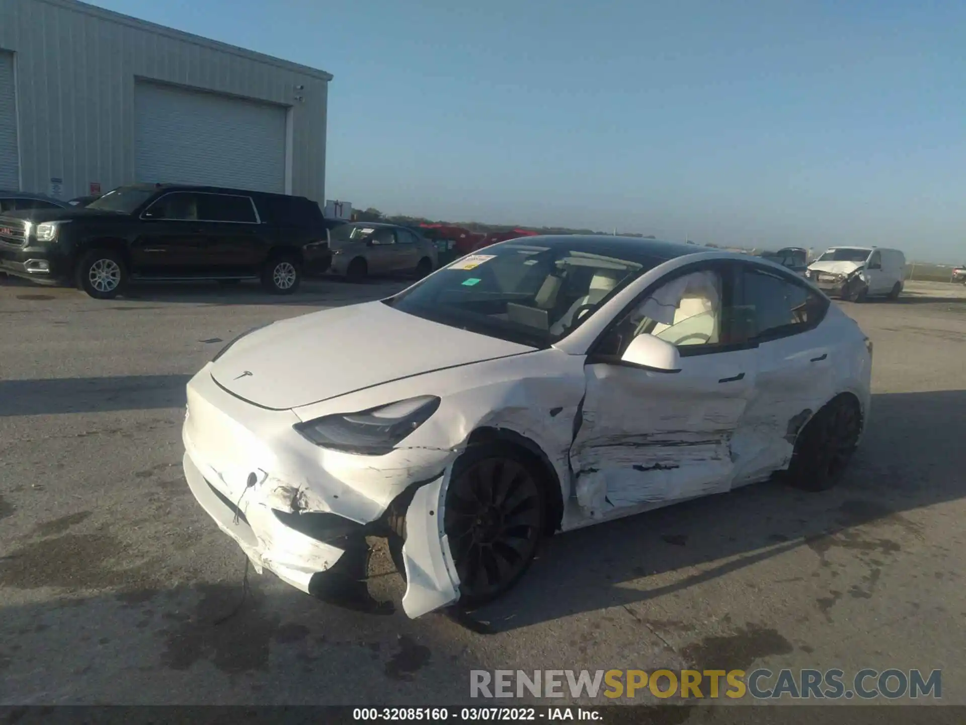 2 Photograph of a damaged car 7SAYGDEF2NF319463 TESLA MODEL Y 2022