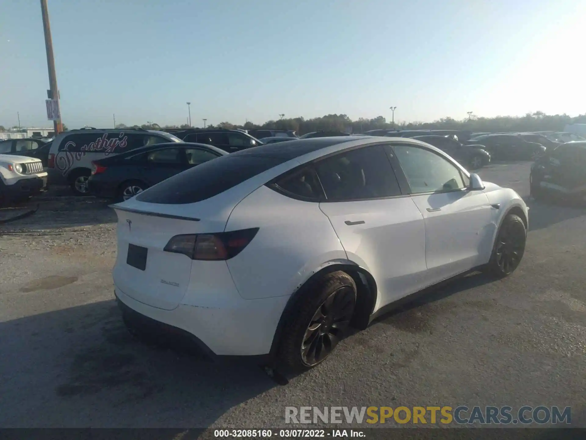 4 Фотография поврежденного автомобиля 7SAYGDEF2NF319463 TESLA MODEL Y 2022