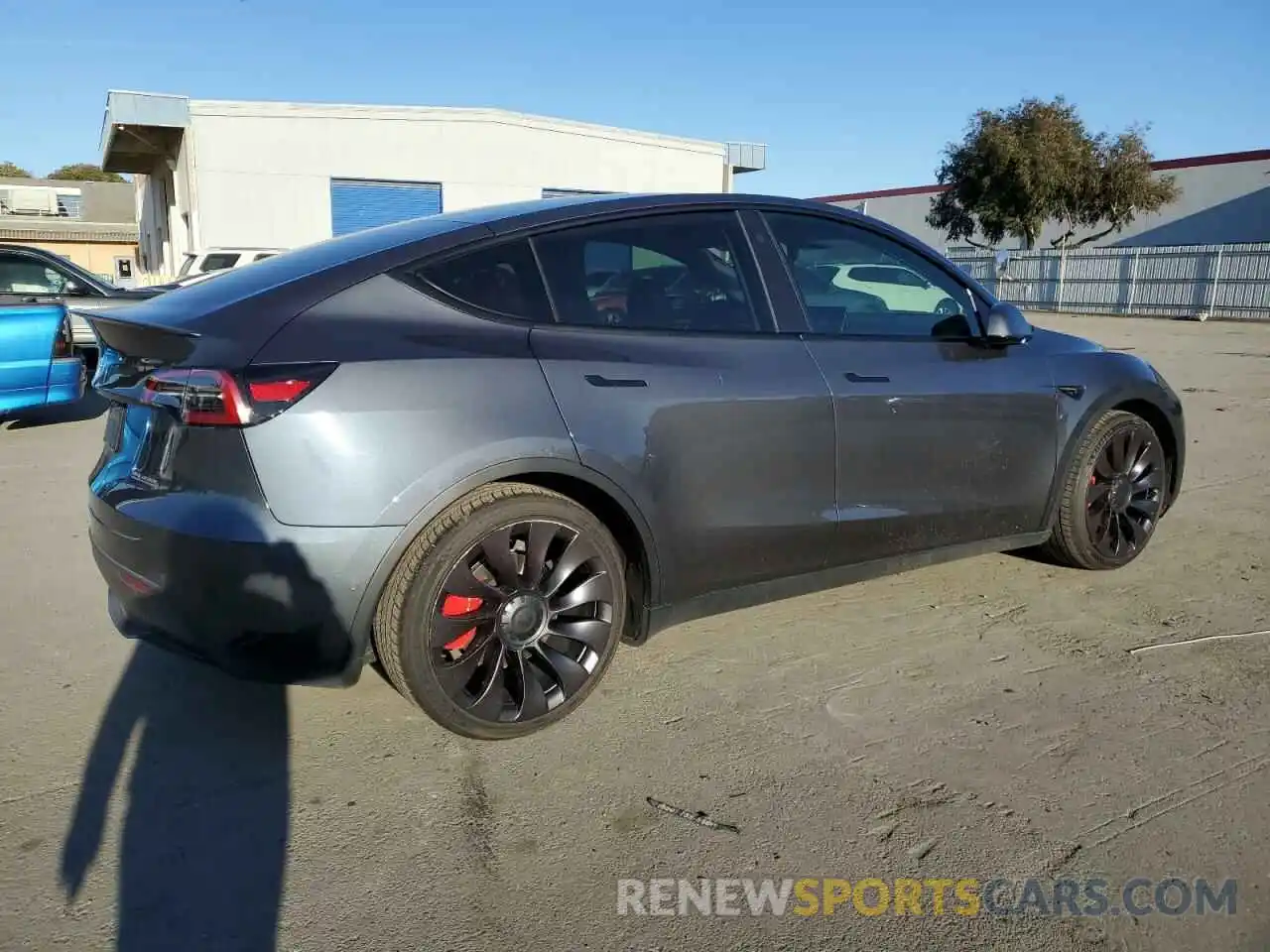 3 Photograph of a damaged car 7SAYGDEF2NF330169 TESLA MODEL Y 2022