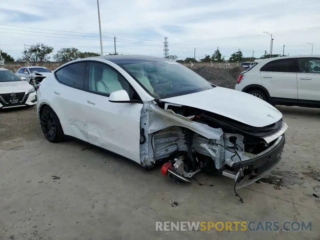 4 Photograph of a damaged car 7SAYGDEF2NF338949 TESLA MODEL Y 2022