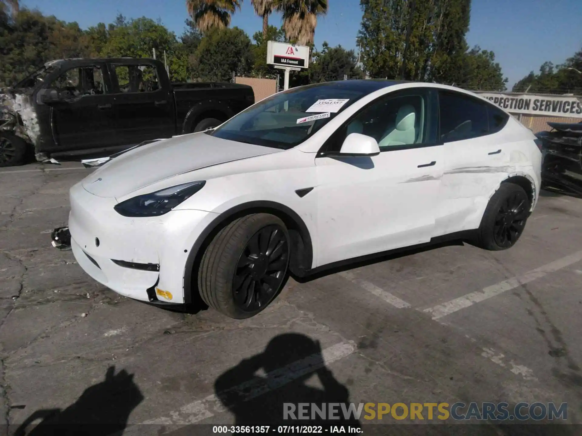 2 Photograph of a damaged car 7SAYGDEF2NF345626 TESLA MODEL Y 2022