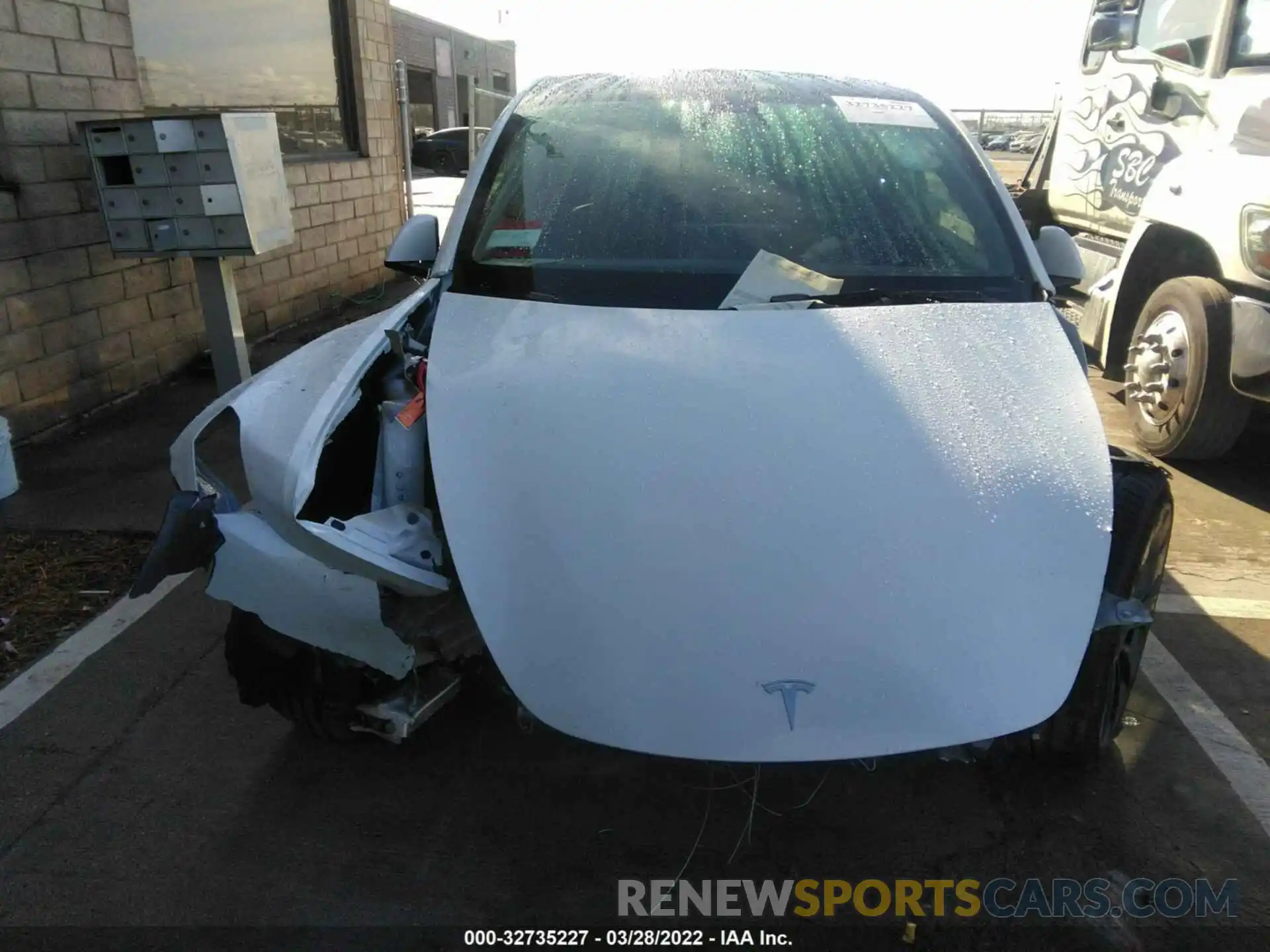 6 Photograph of a damaged car 7SAYGDEF2NF383759 TESLA MODEL Y 2022