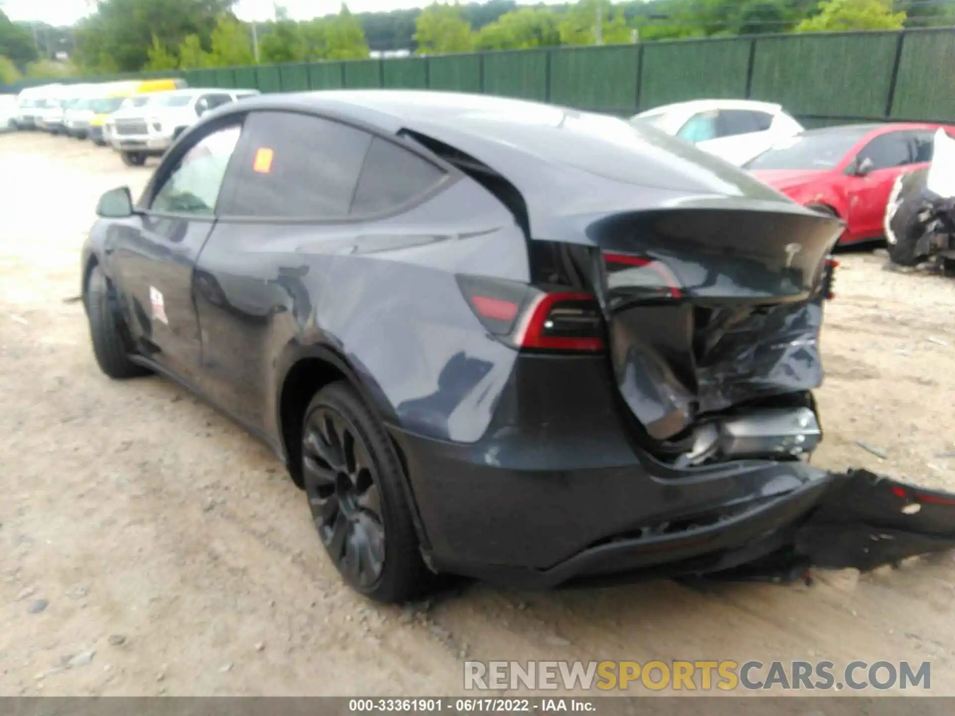 3 Photograph of a damaged car 7SAYGDEF2NF454085 TESLA MODEL Y 2022