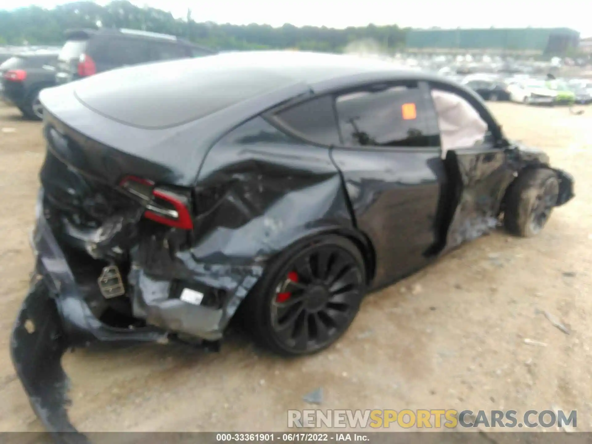 4 Photograph of a damaged car 7SAYGDEF2NF454085 TESLA MODEL Y 2022