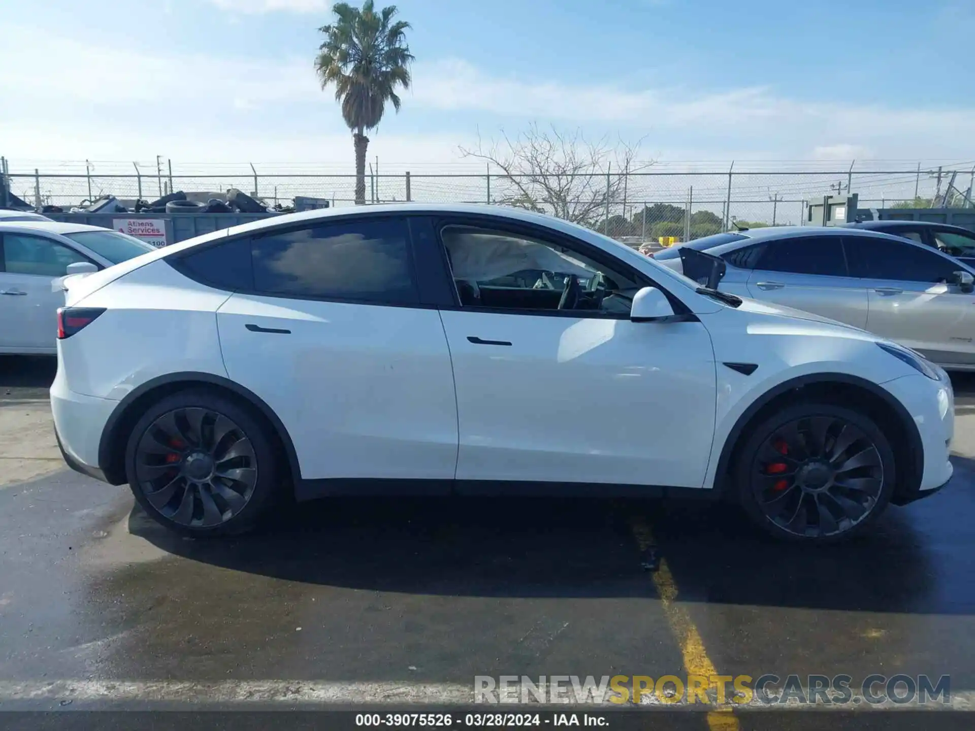 13 Photograph of a damaged car 7SAYGDEF2NF489550 TESLA MODEL Y 2022