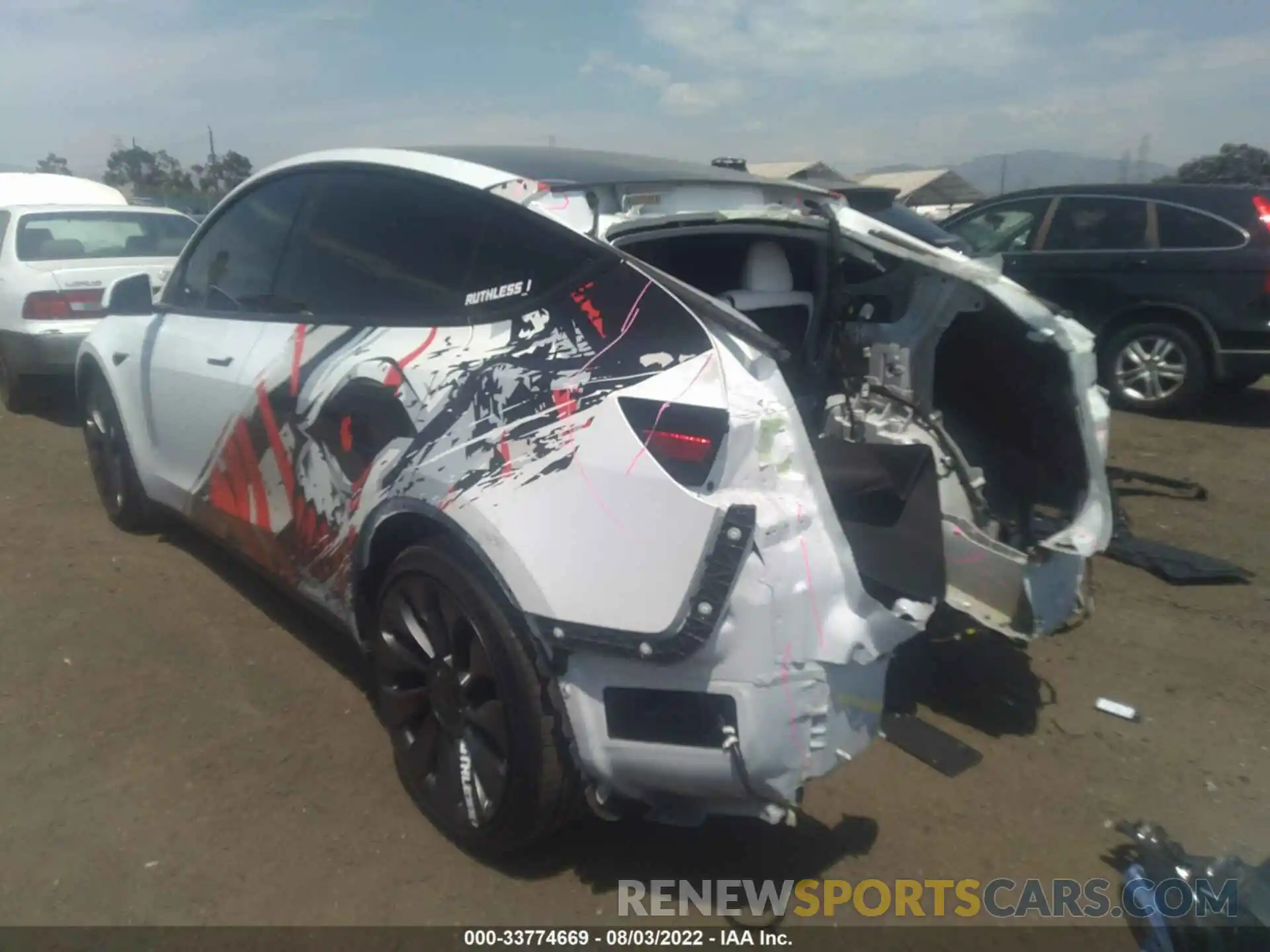 3 Photograph of a damaged car 7SAYGDEF3NF326261 TESLA MODEL Y 2022