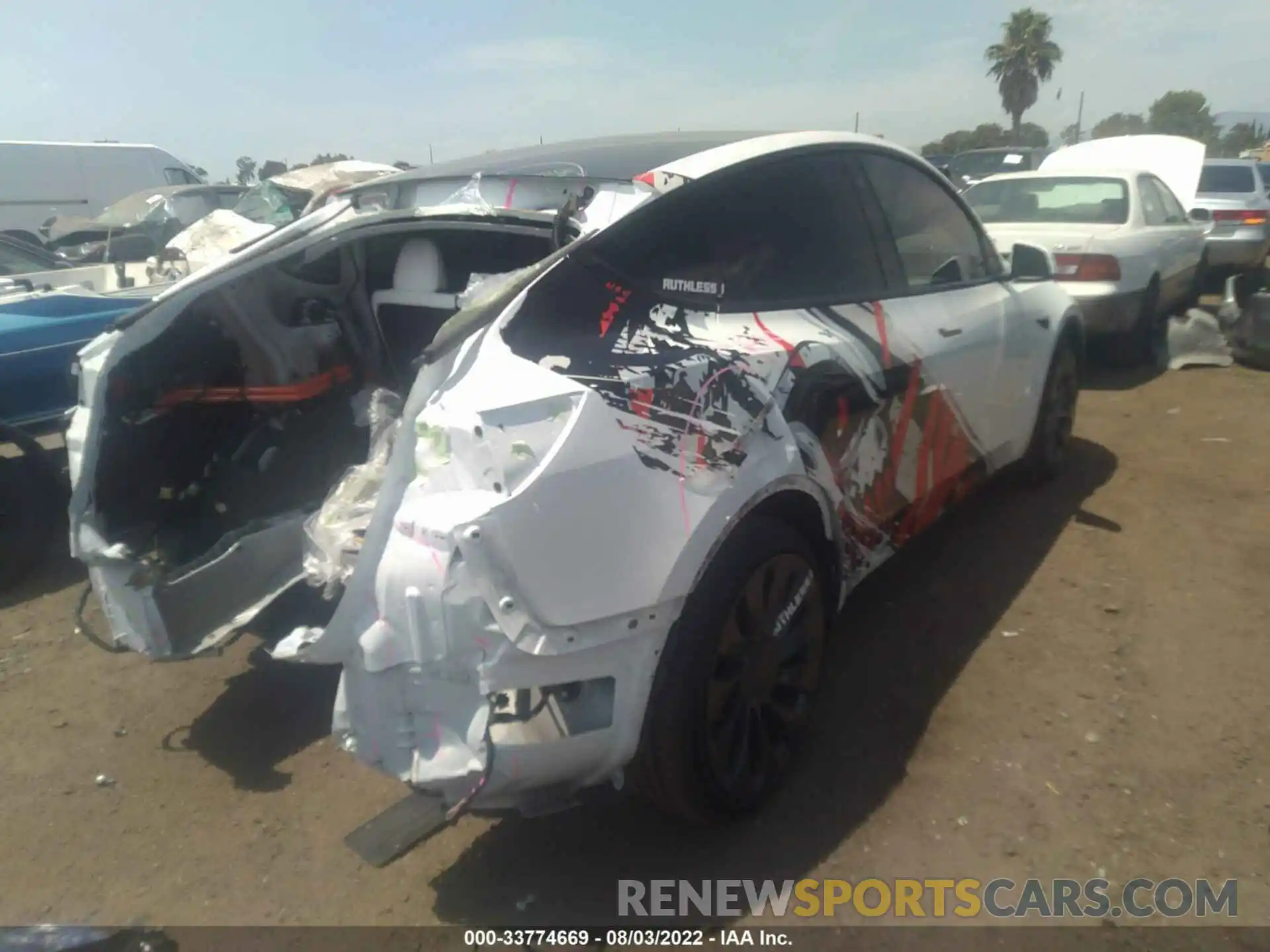 4 Photograph of a damaged car 7SAYGDEF3NF326261 TESLA MODEL Y 2022