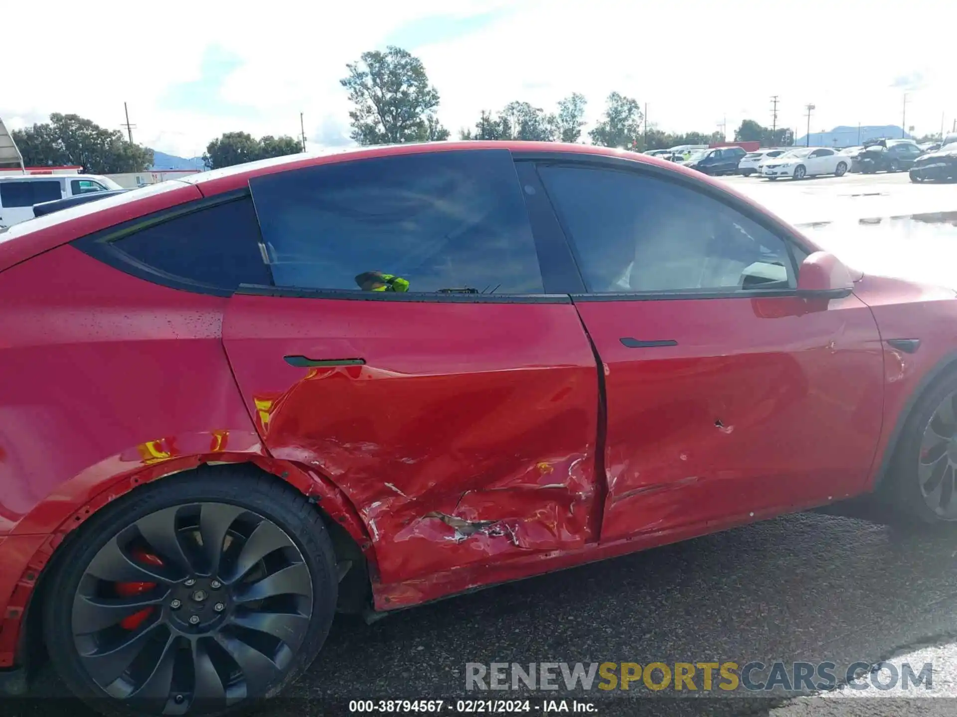 12 Photograph of a damaged car 7SAYGDEF3NF348339 TESLA MODEL Y 2022