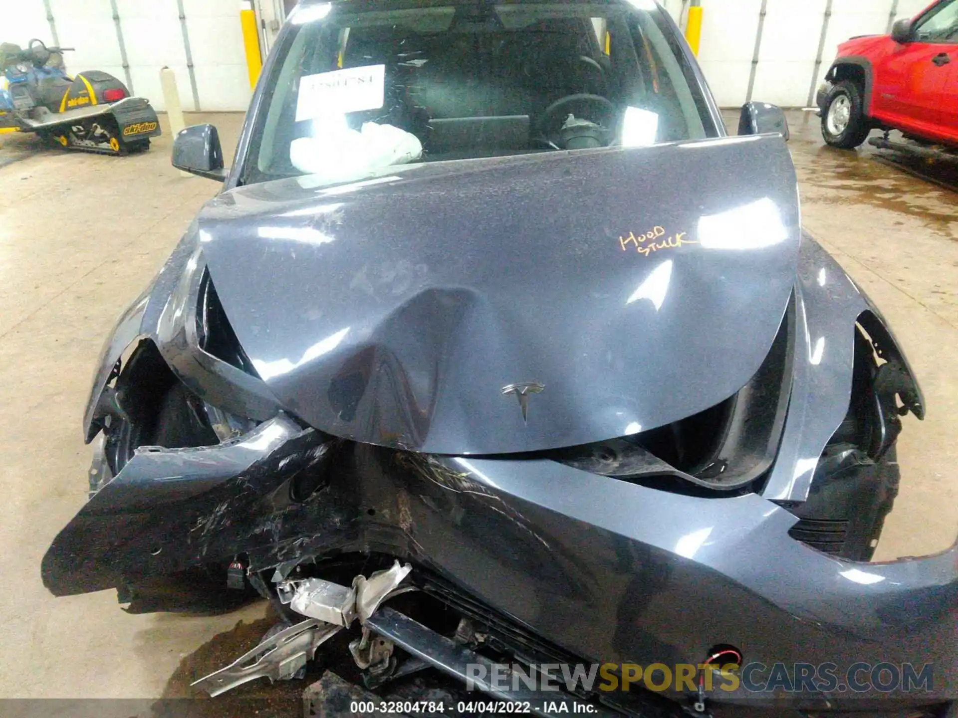 10 Photograph of a damaged car 7SAYGDEF3NF370356 TESLA MODEL Y 2022