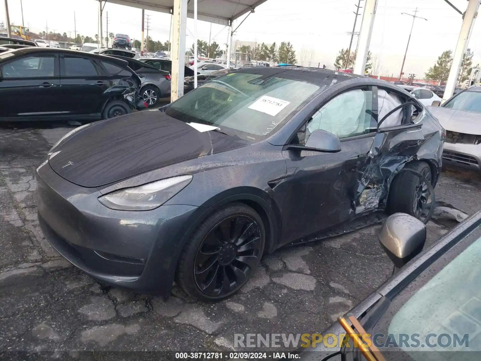 2 Photograph of a damaged car 7SAYGDEF3NF388937 TESLA MODEL Y 2022