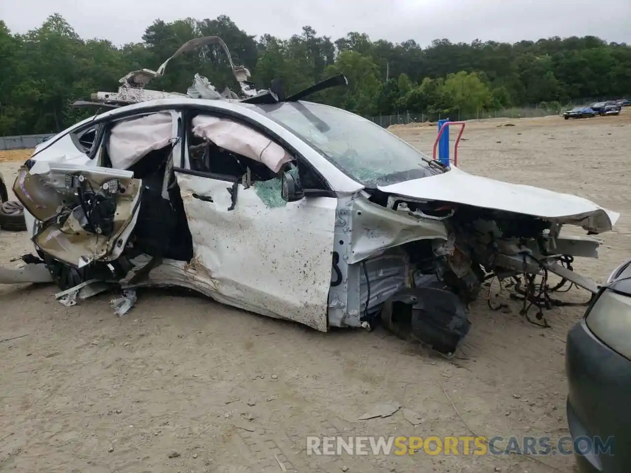 1 Photograph of a damaged car 7SAYGDEF3NF397704 TESLA MODEL Y 2022