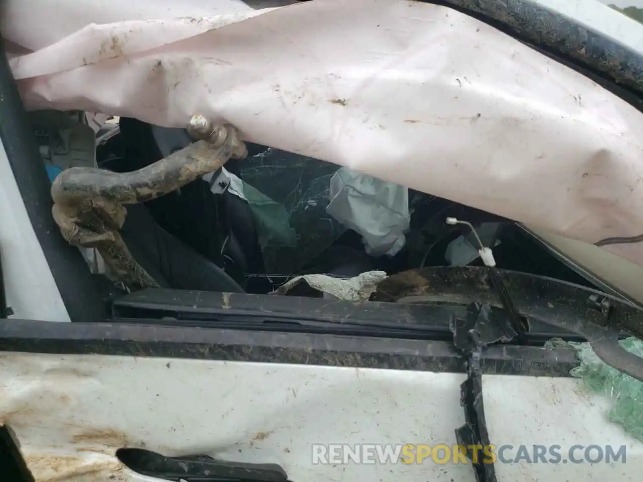 5 Photograph of a damaged car 7SAYGDEF3NF397704 TESLA MODEL Y 2022