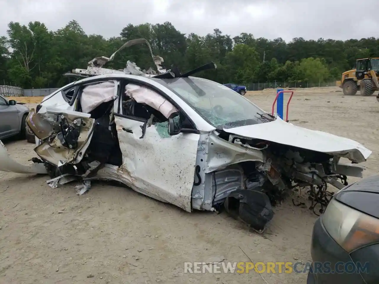 9 Photograph of a damaged car 7SAYGDEF3NF397704 TESLA MODEL Y 2022