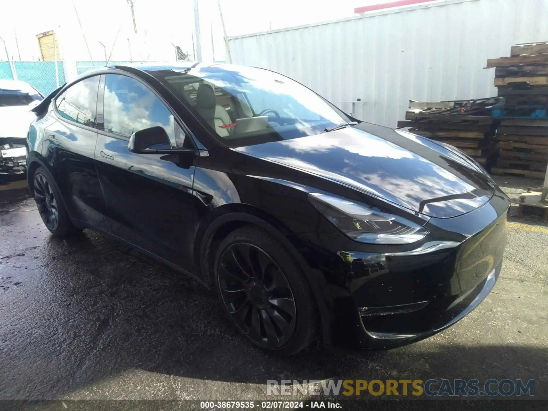 1 Photograph of a damaged car 7SAYGDEF3NF576454 TESLA MODEL Y 2022