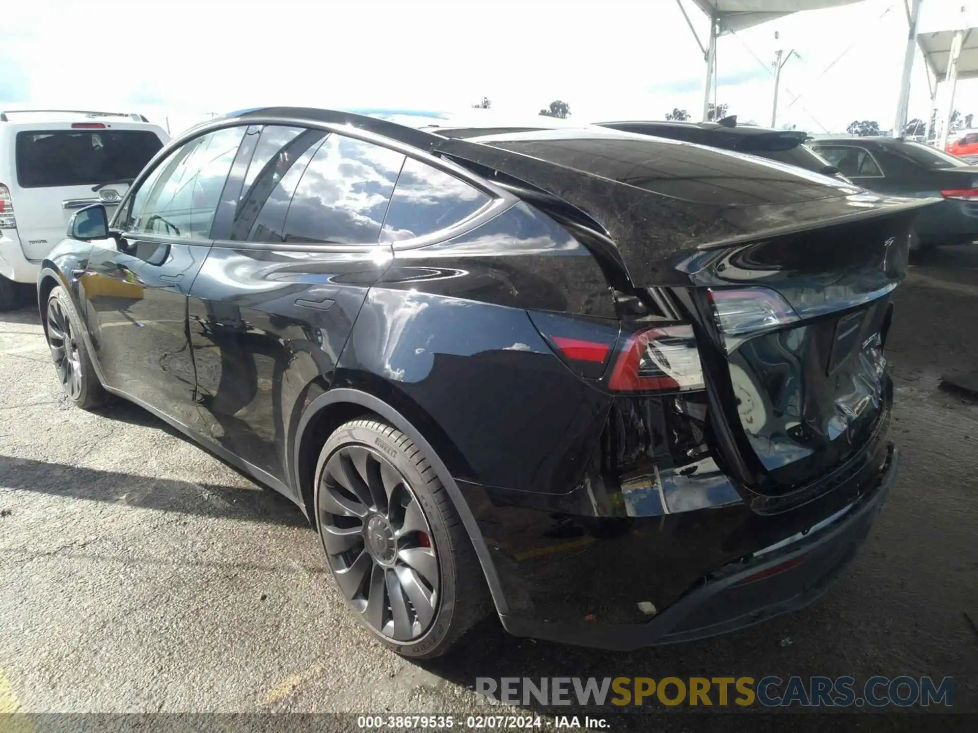 3 Photograph of a damaged car 7SAYGDEF3NF576454 TESLA MODEL Y 2022