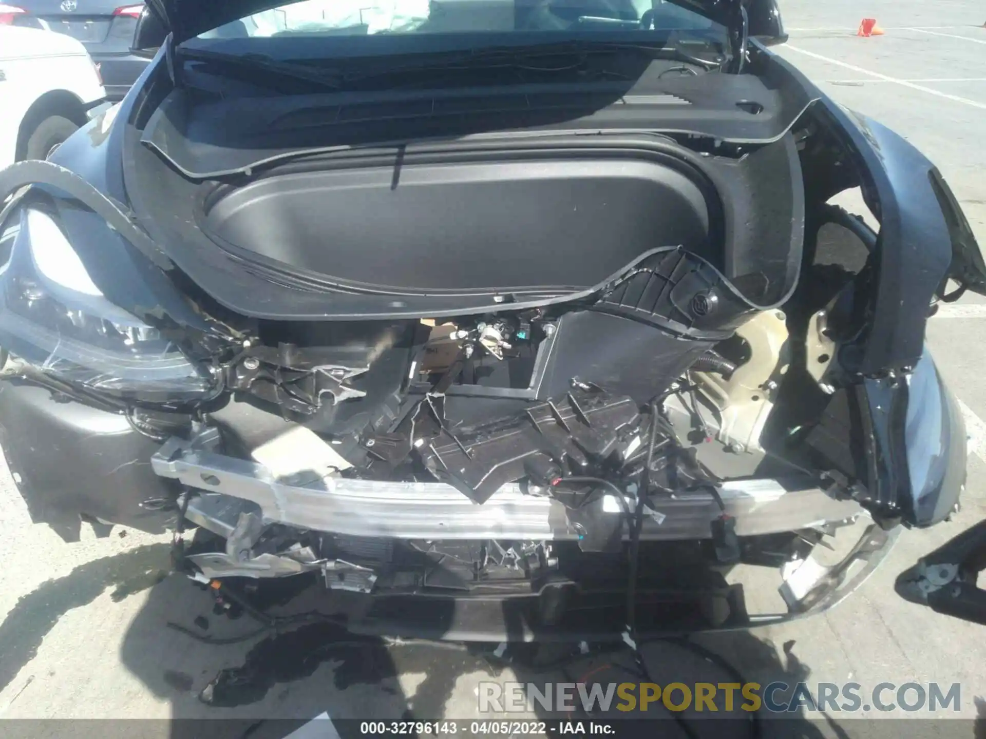 6 Photograph of a damaged car 7SAYGDEF4NF324387 TESLA MODEL Y 2022