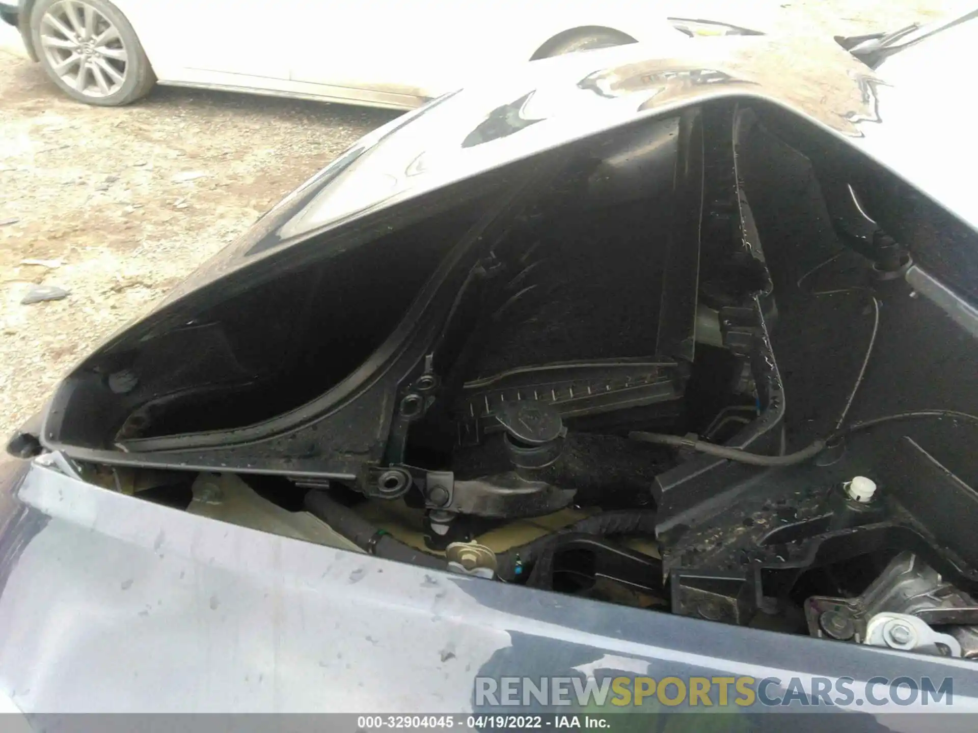 10 Photograph of a damaged car 7SAYGDEF4NF374464 TESLA MODEL Y 2022