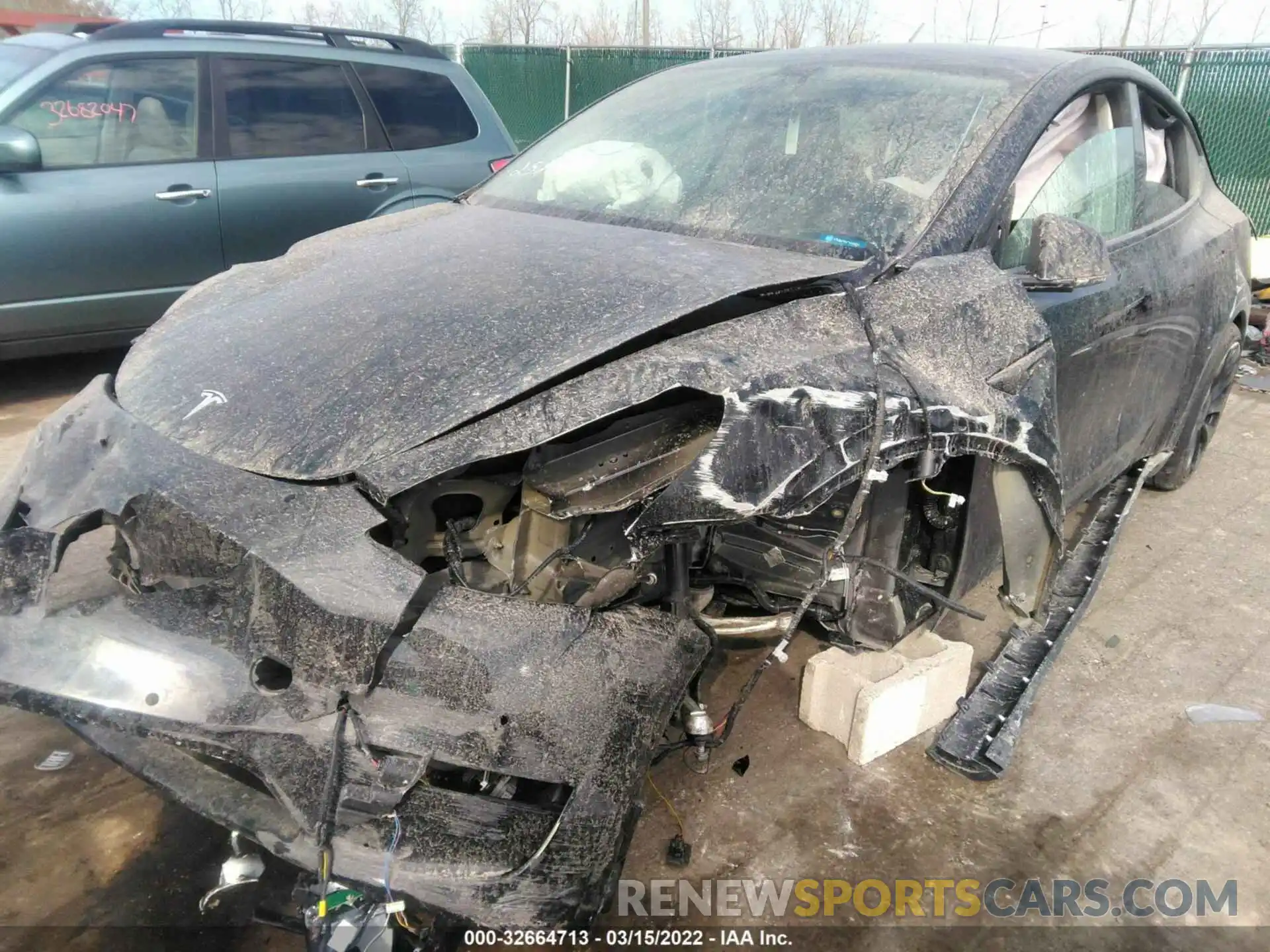 6 Photograph of a damaged car 7SAYGDEF4NF375517 TESLA MODEL Y 2022