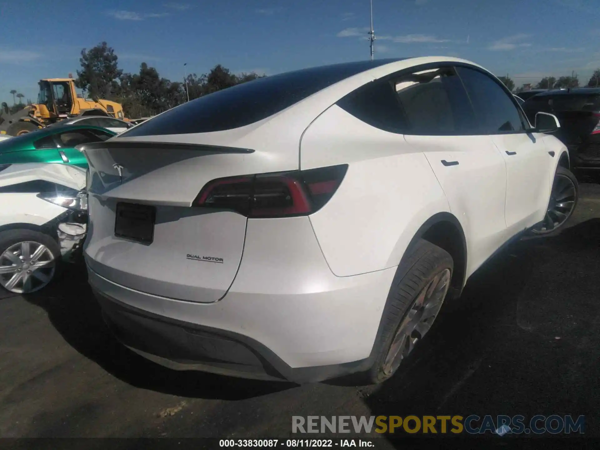 4 Photograph of a damaged car 7SAYGDEF4NF442861 TESLA MODEL Y 2022