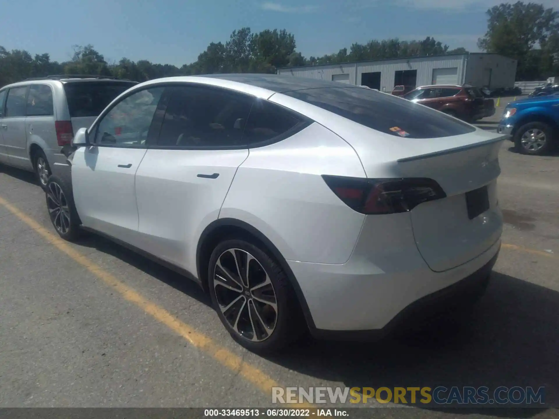 3 Photograph of a damaged car 7SAYGDEF5NF326178 TESLA MODEL Y 2022