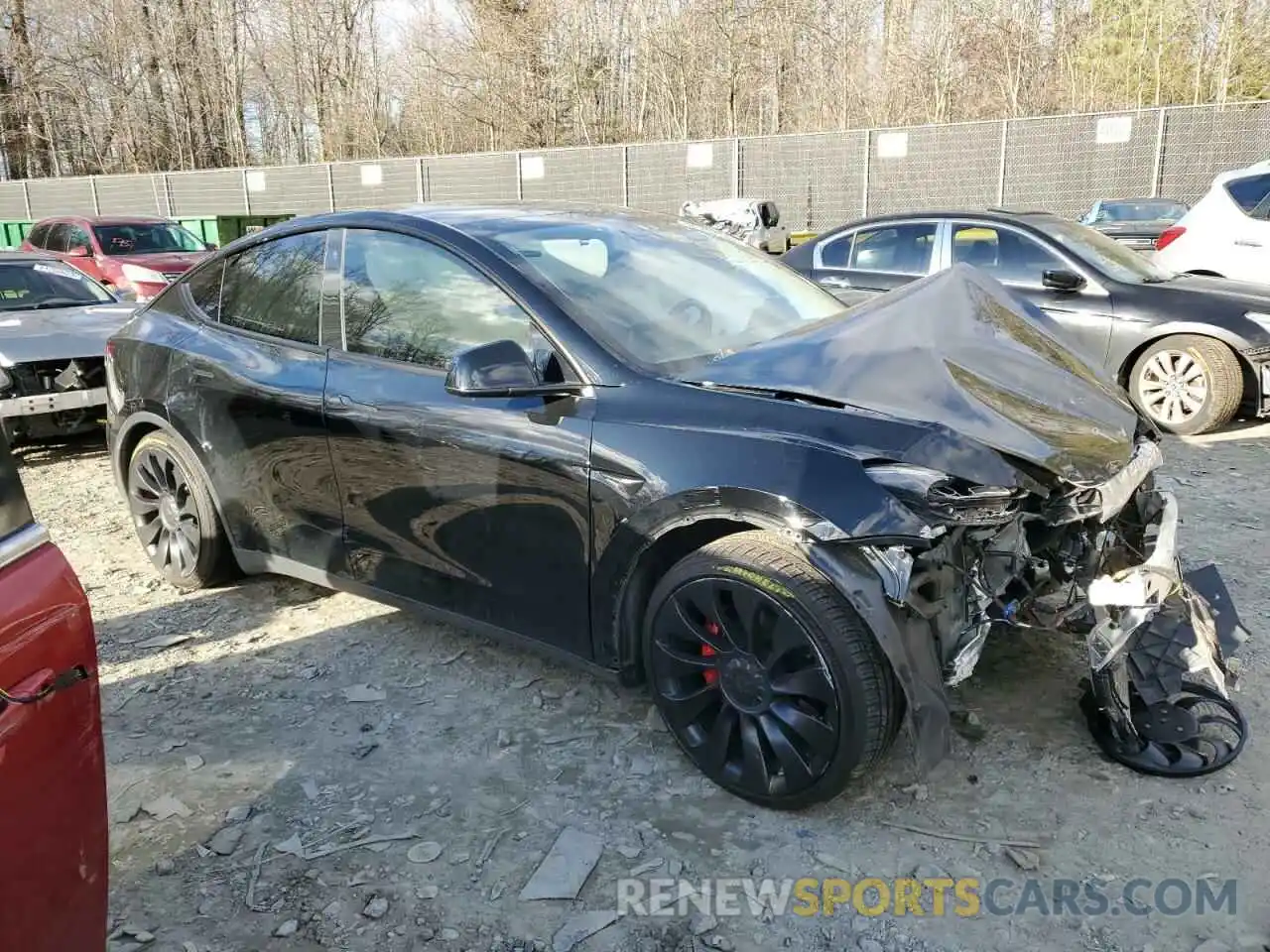 4 Photograph of a damaged car 7SAYGDEF5NF454159 TESLA MODEL Y 2022