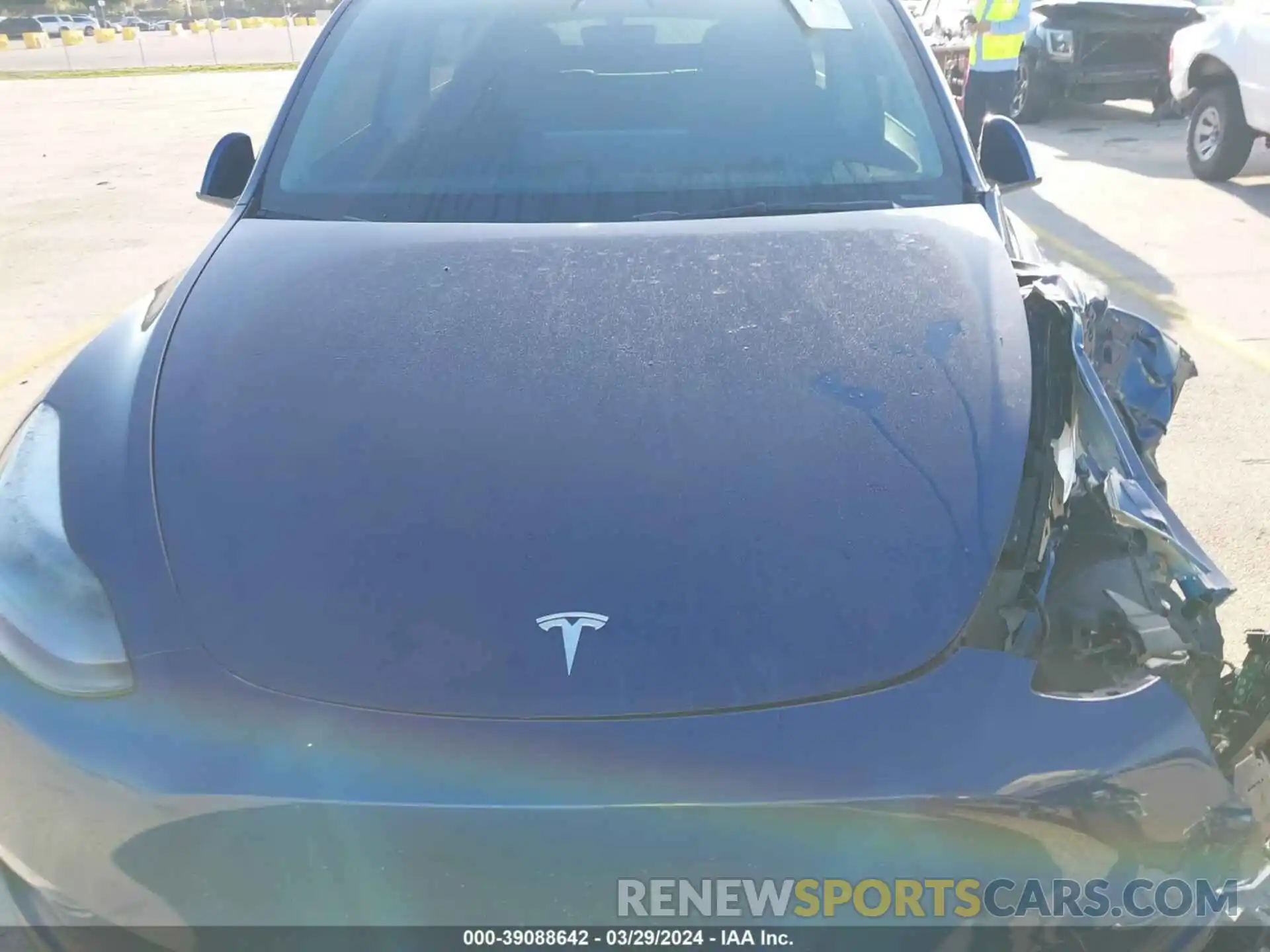 10 Photograph of a damaged car 7SAYGDEF5NF521522 TESLA MODEL Y 2022